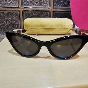 EUC GUCCI SUNGLASSES